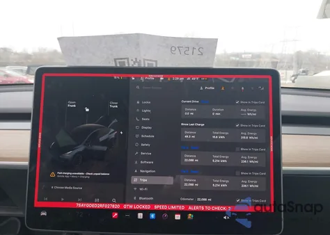 2024 Tesla Model Y Long Range Single Motor Rear-Wheel Drive/Rwd z USA, uszkodzony, nr VIN 7SAYGDED2RF027820